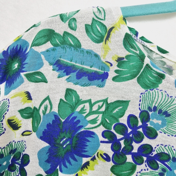Floral Top with Peplum Style Ruffle, Blues and Greens, Size 18 - 20 - Picture 10 of 14